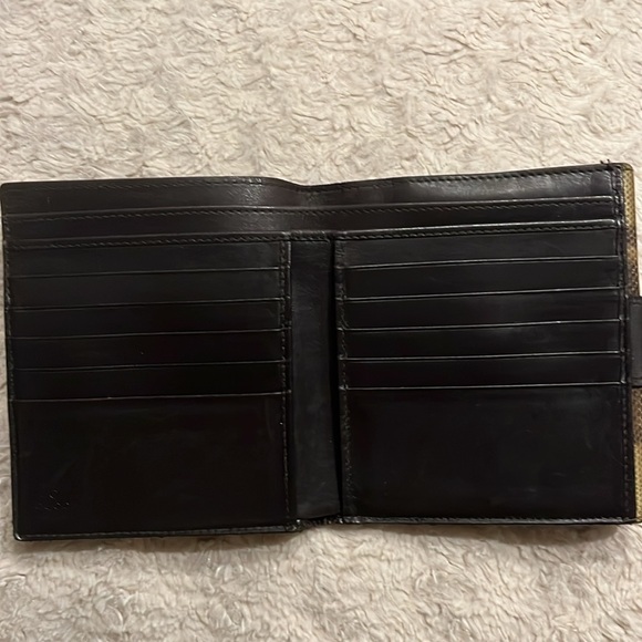 Gucci Wallet - Picture 7 of 13